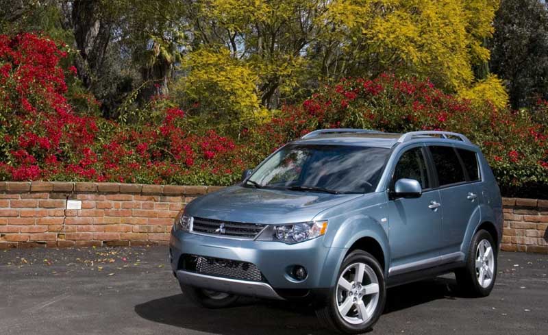 Ανάκληση για 2.060 Mitsubishi Outlander στην Ελλάδα