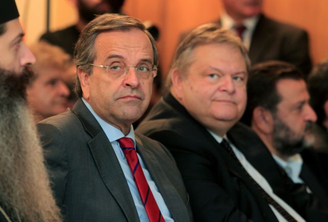 Πολιτική αντεπίθεση σχεδιάζει η κυβέρνηση μετά τα stress tests