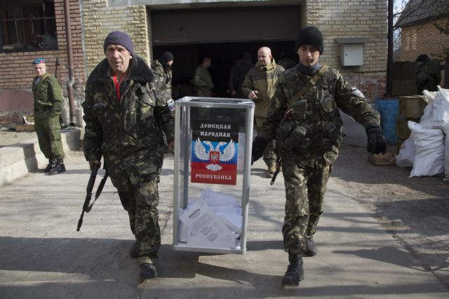 Εμπρηστική η κάλπη των φιλορώσων στην Ουκρανία, την «σέβεται» η Μόσχα
