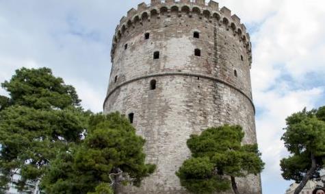 Μπριάμ για 5.000 άτομα από «άσχημα» λαχανικά σερβίρεται στον Λευκό Πύργο