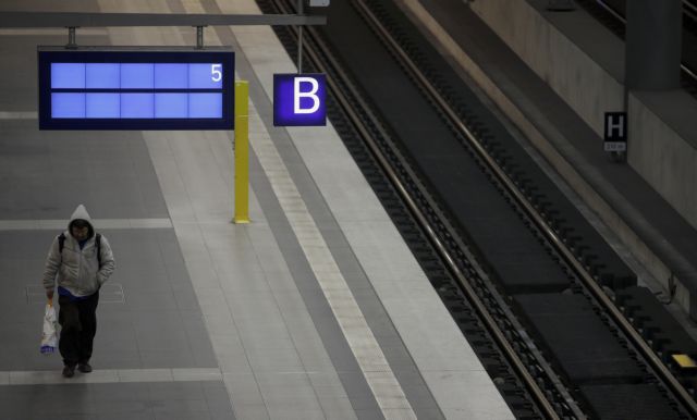 Γερμανία: Aπεργία ακινητοποιεί τα τρένα, στο δικαστήριο στρέφεται η εταιρεία