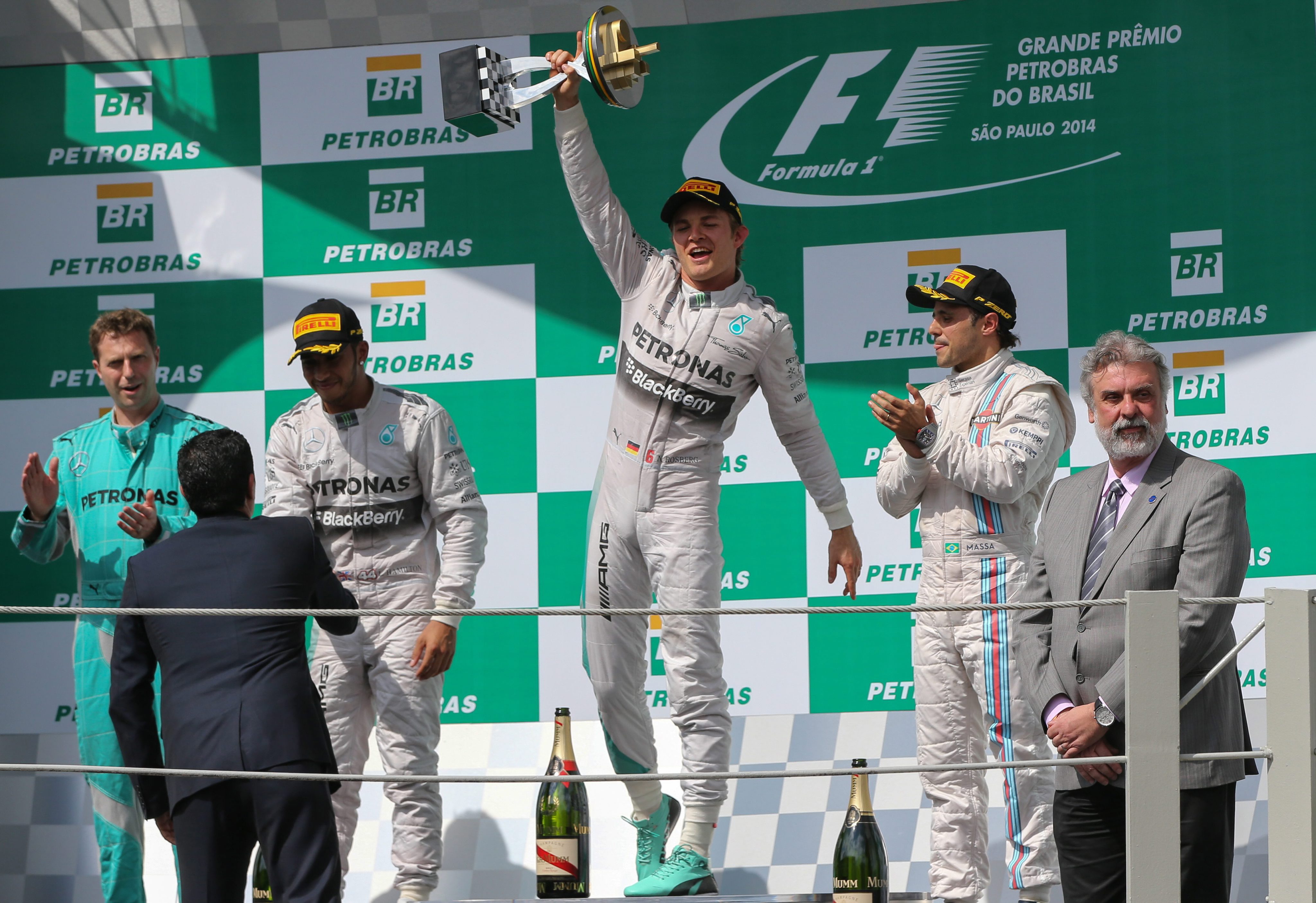 GP Βραζιλίας 2014:  Στον Rosberg η νίκη, ο Hamilton το προβάδισμα