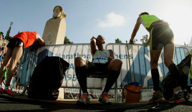 Στον Ευαγγελισμό μεταφέρθηκαν 25 δρομείς του Μαραθωνίου