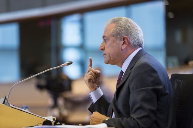Αβραμόπουλος: Το μεταναστευτικό, στην κορυφή των προτεραιοτήτων της ΕΕ