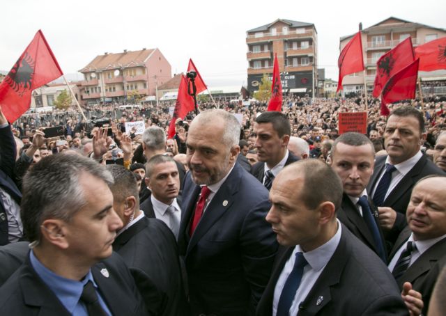 Θερμή υποδοχή στον Έντι Ράμα από τους Αλβανούς της νότιας Σερβίας