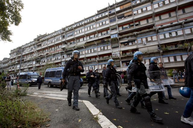 Κάτοικοι της Ρώμης ζητούν να κλείσει κέντρο φιλοξενίας προσφύγων