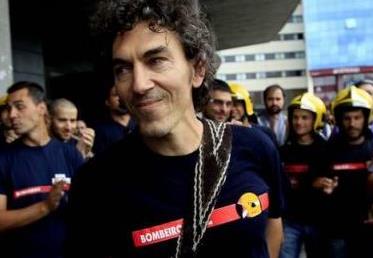 Ρομπέρτο Ρίβας, ο πυροσβέστης που αρνείται να κάνει εξώσεις