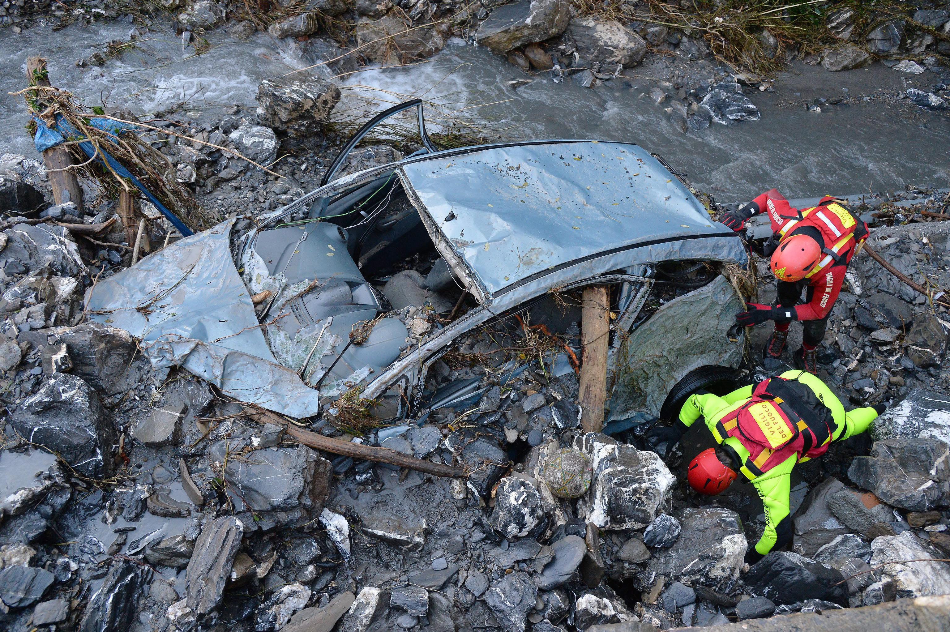 Τέσσερις νεκροί από κατολισθήσεις στα σύνορα Ιταλίας-Ελβετίας