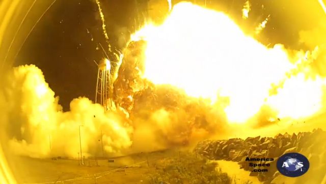 Κόλαση φωτιάς σε βίντεο από την έκρηξη του πυραύλου Antares