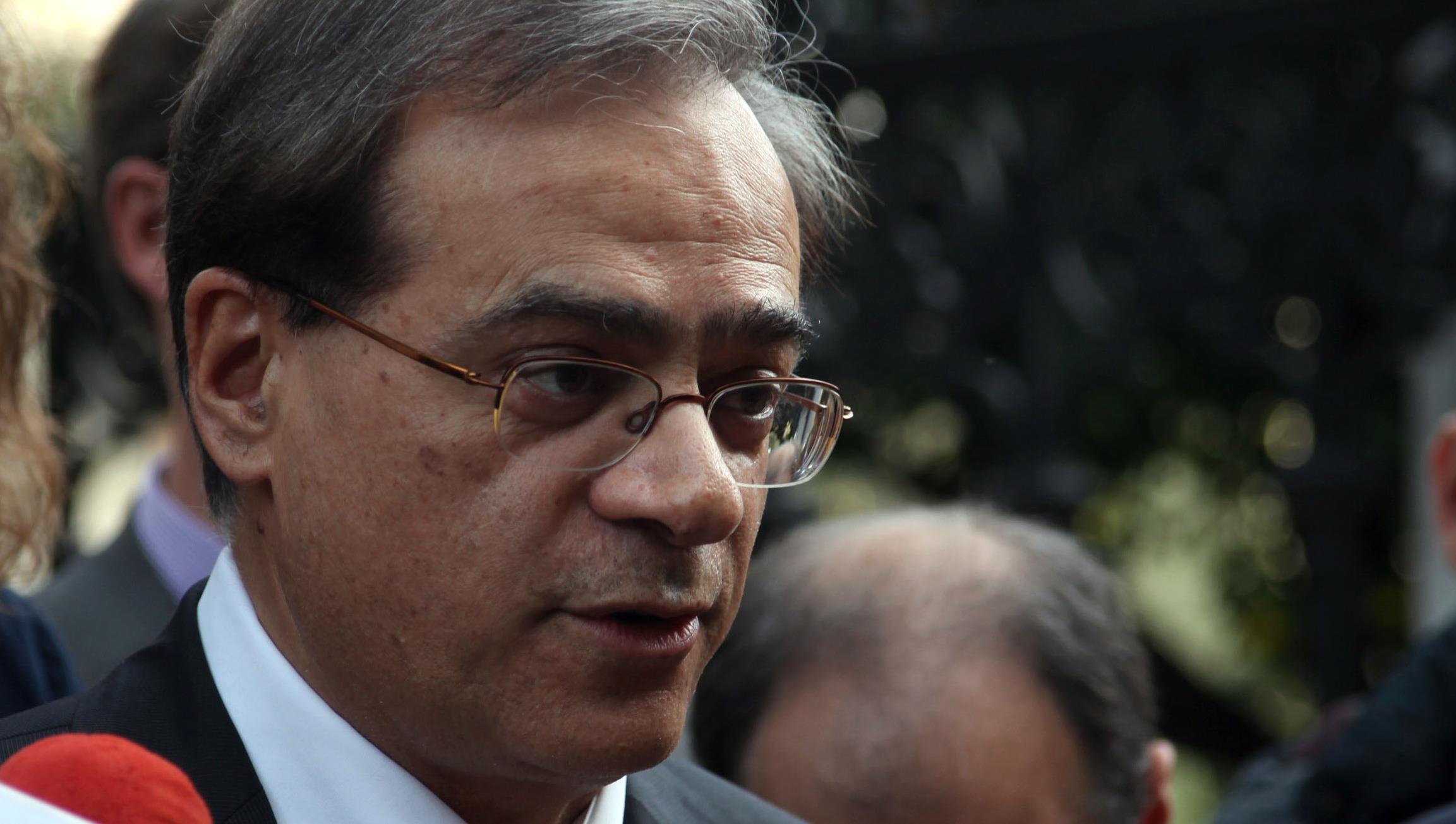 Παρίσι: Αφόρητες οι πιέσεις της τρόικας