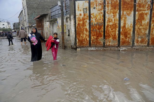 Κατάσταση εκτάκτου ανάγκης για τις πλημμύρες που σαρώνουν τη Γάζα