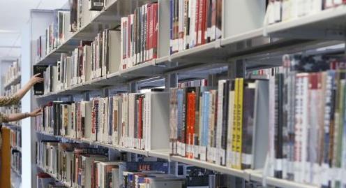 Η βιβλιοθήκη του Φέργκιουσον, ασφαλές καταφύγιο στη διάρκεια της έντασης