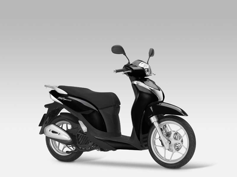 Ανάκληση για 938 scooter και μοτοσικλέτες Honda στην ελληνική αγορά