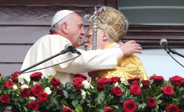 Πατριάρχης – Πάπας: Οι εκκλησίες είναι ενωμένες απέναντι στους διωγμούς