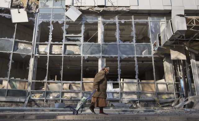 Κατάπαυση του πυρός από τις 9 Δεκεμβρίου ανακοίνωσαν Κίεβο-αντάρτες