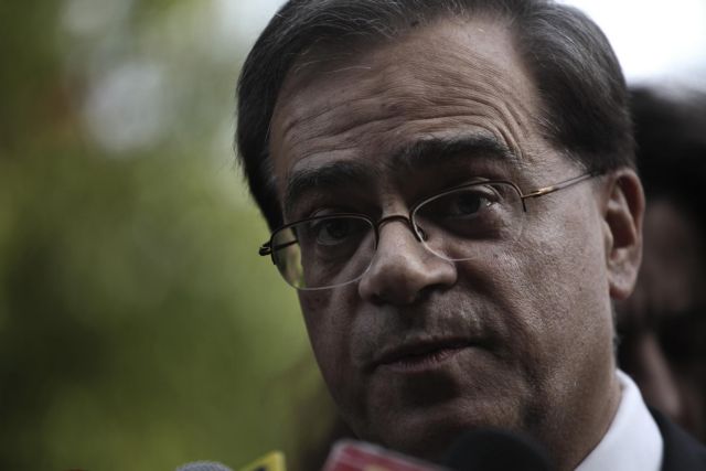 Διαβουλεύσεις στο ΥΠΟΙΚ για το απαντητικό e-mail της κυβέρνησης