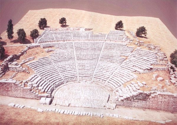 Άνοιξε ο δρόμος για την αποκατάσταση του αρχαίου θεάτρου των Δελφών