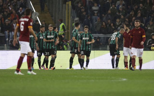 «Στραβοπάτησε» η Ρόμα με τη Σασουόλο, «Χ» στο «Κομουνάλε»