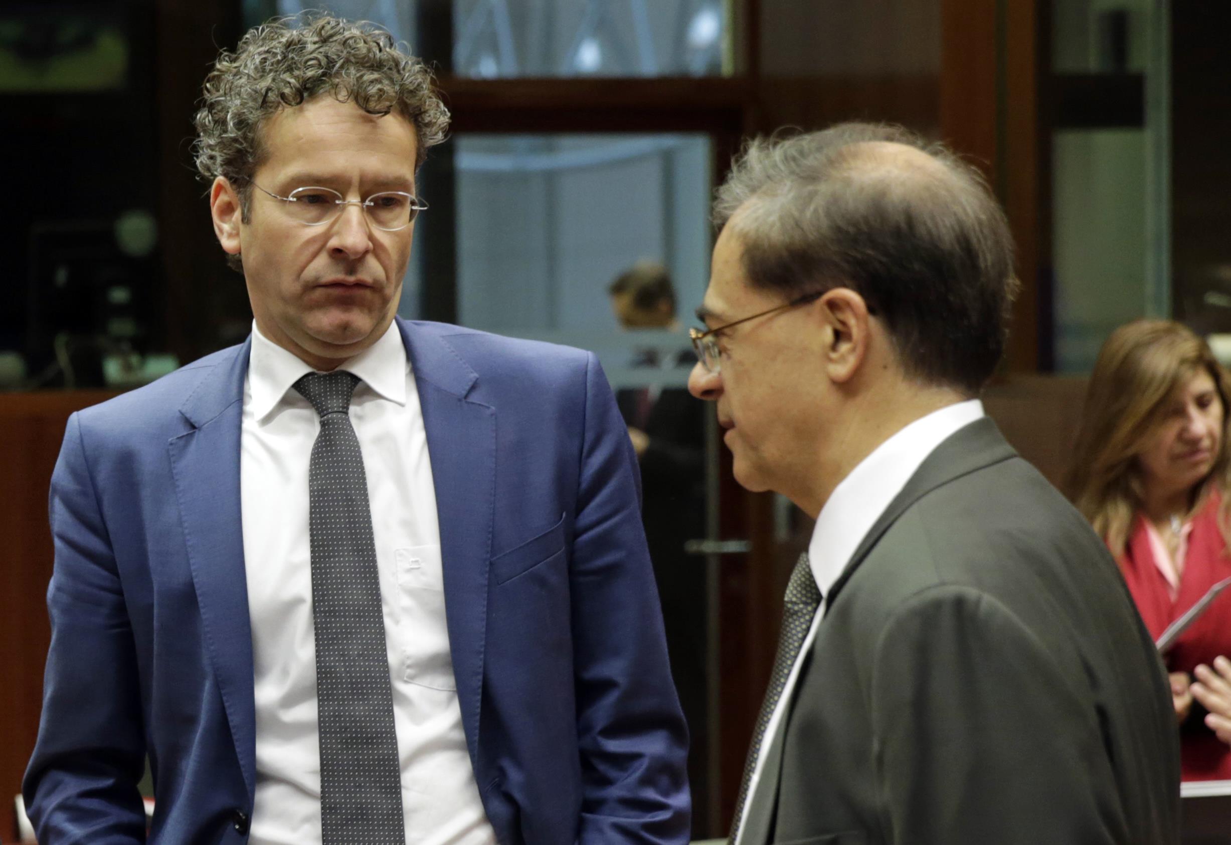 «Μέγγενη» Σόιμπλε – Τόμσεν στο Eurogoup της Δευτέρας