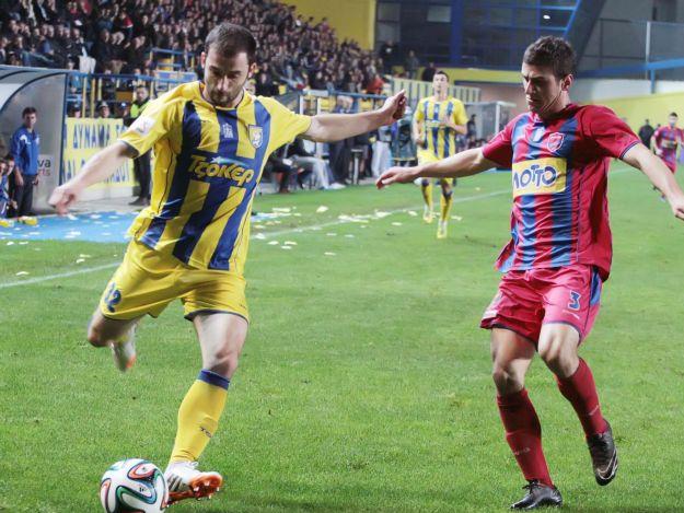 Τρία χαμένα πέναλτι, δύο κόκκινες και… νίκη του Παναιτωλικού