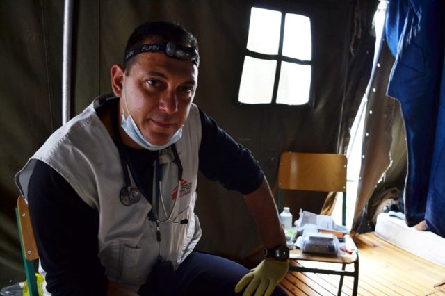 Η ζωή στα κέντρα κράτησης μέσα από τα μάτια ενός γιατρού