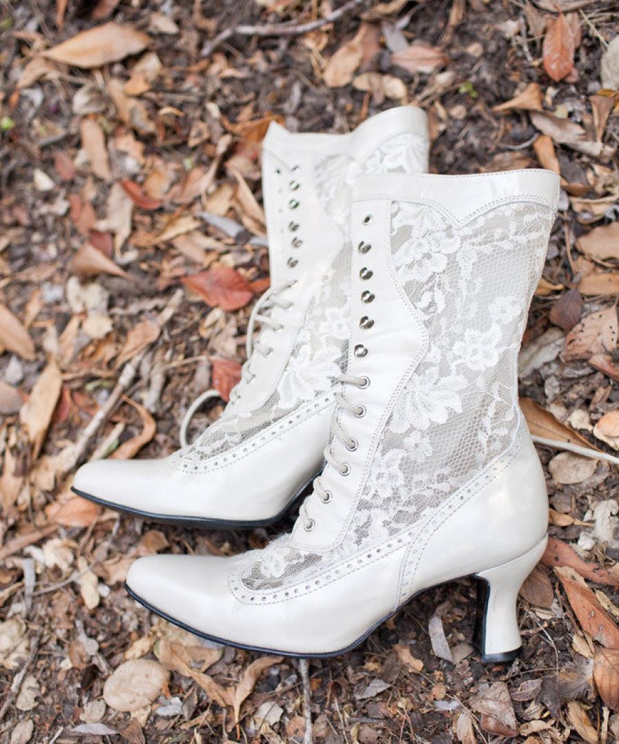 Ψηλοτάκουνα μποτάκια για στιλ – ακόμη και τις βροχερές μέρες