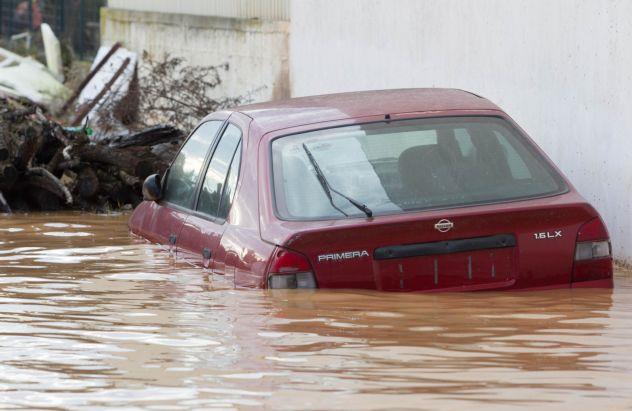 Νεκρός 63χρονος που παρασύρθηκε από χείμαρρο στη Θεσσαλονίκη