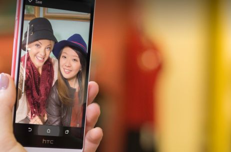 Στους… Νάρκισσους απευθύνεται το HTC Desire Eye