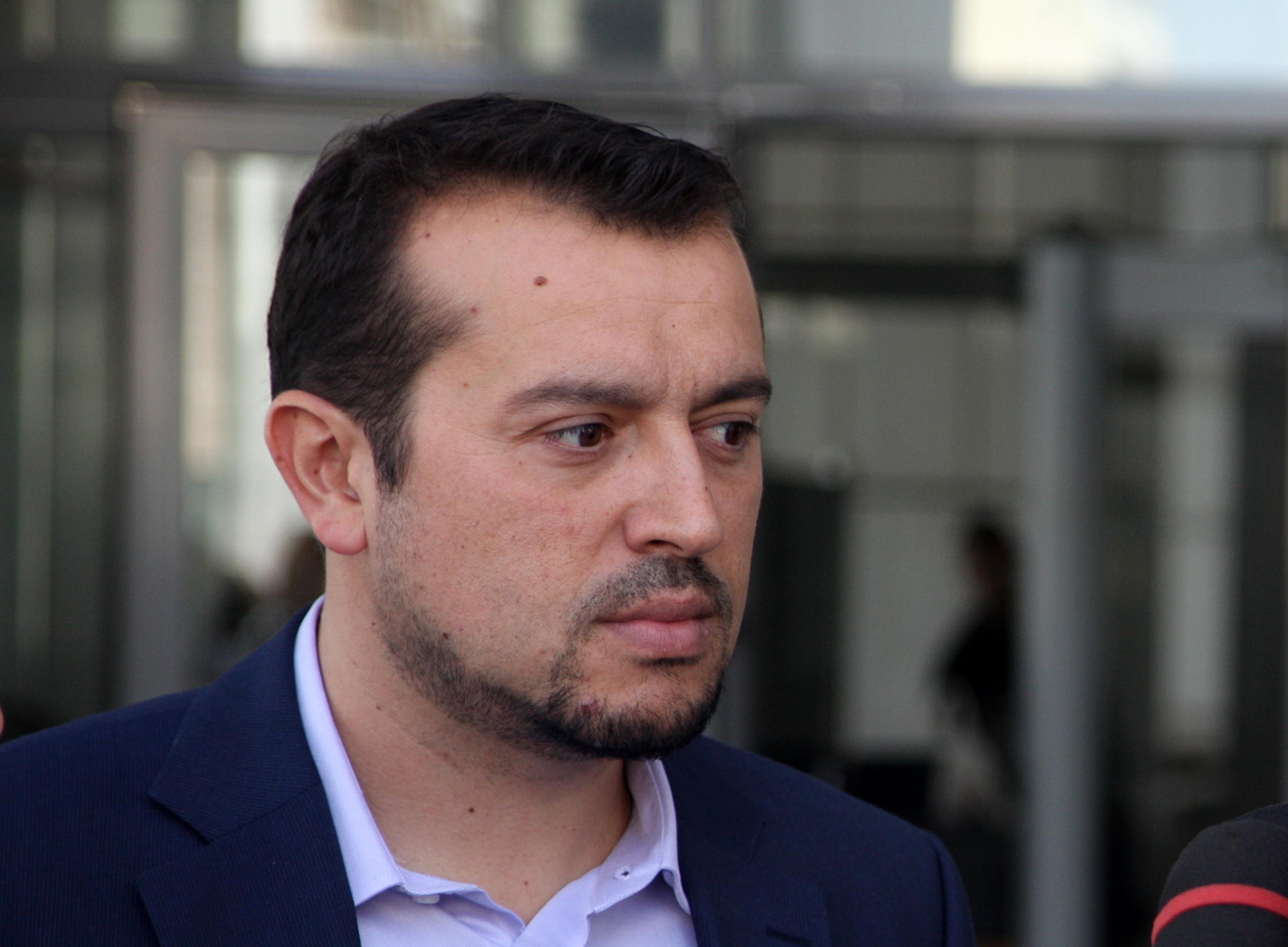 Συνάντηση Νίκου Παππά με τον Πάνο Καμμένο στη Βουλή