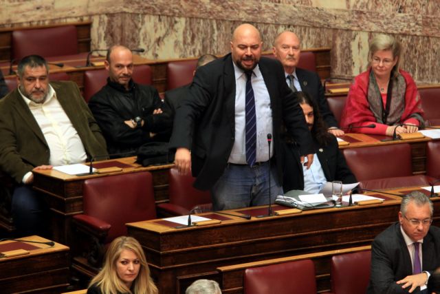 Υβρεις Παναγιώταρου κατά Σαμαρά στη Βουλή