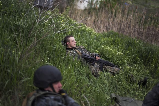 Πρώτη αναίμακτη ημέρα στην Ουκρανία μετά το ξέσπασμα της κρίσης