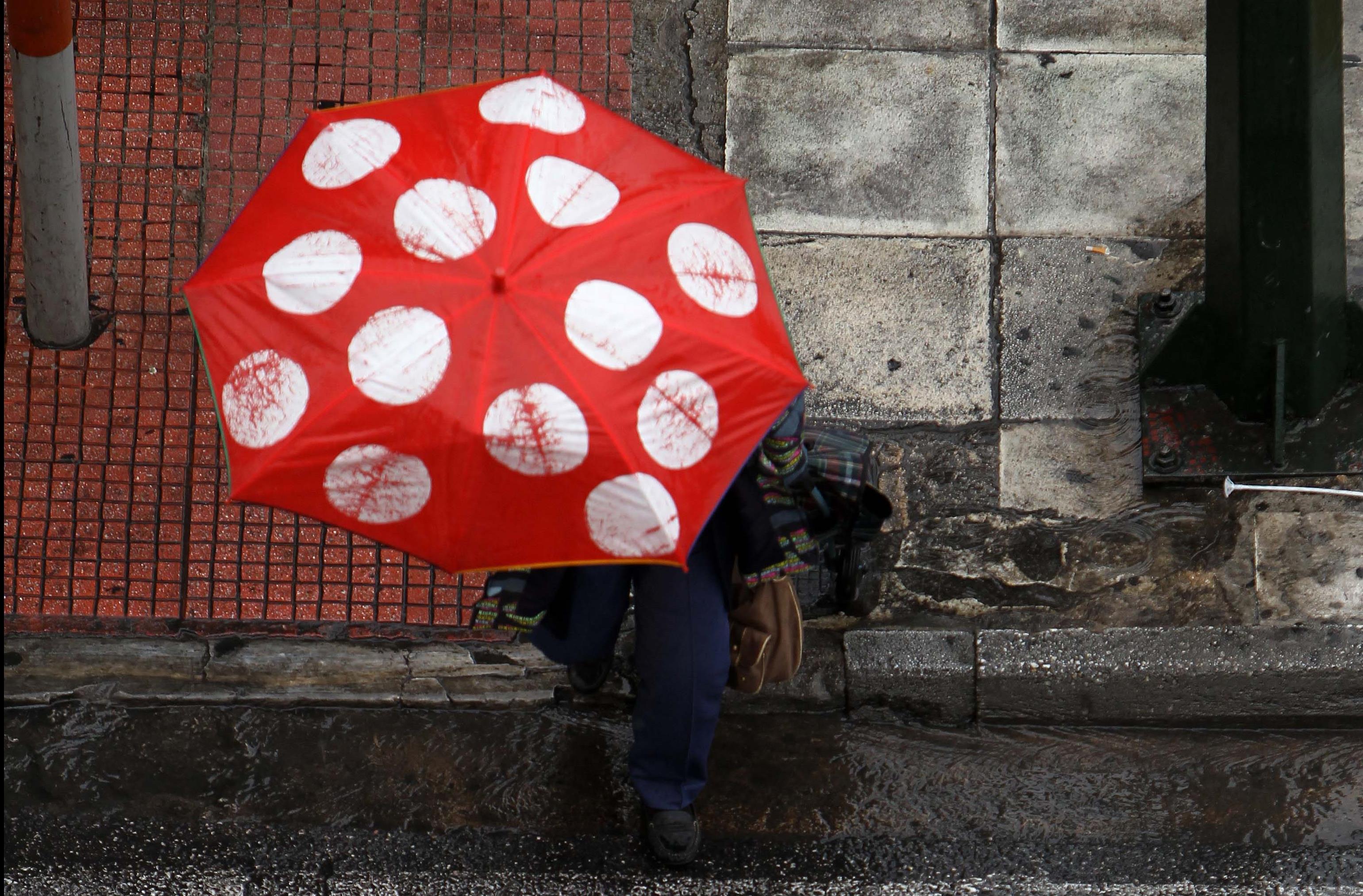 Γιατί βρέχει ασταμάτητα τις τελευταίες ημέρες;