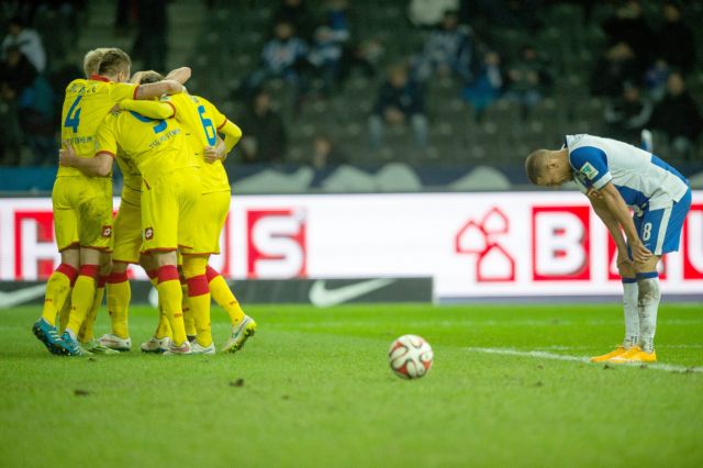 Τέλος χρονιάς με… πεντάρα της Χόφενχαϊμ και «Χ» στο Ανόβερο