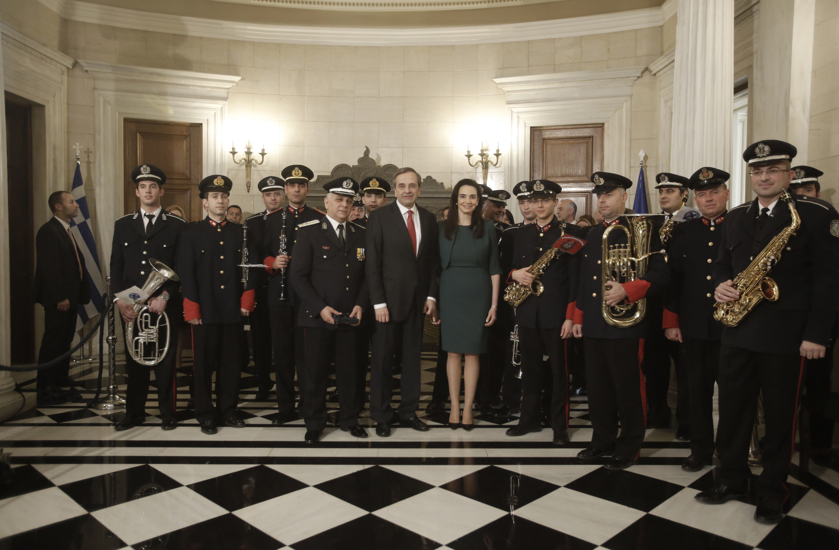 Χριστουγεννιάτικα κάλαντα άκουσε ο Αντώνης Σαμαράς