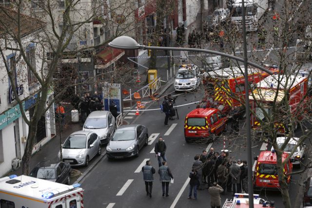 Πυροβολισμοί στο νότιο Παρίσι, μία αστυνομικός νεκρή