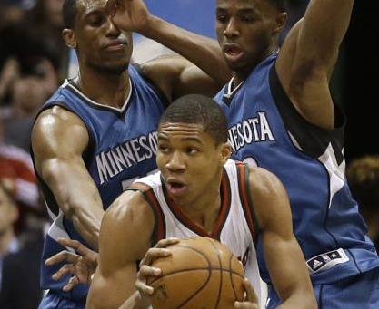 Ανετη νίκη των Μπακς με 10 πόντους από τον Αντετοκούνμπο