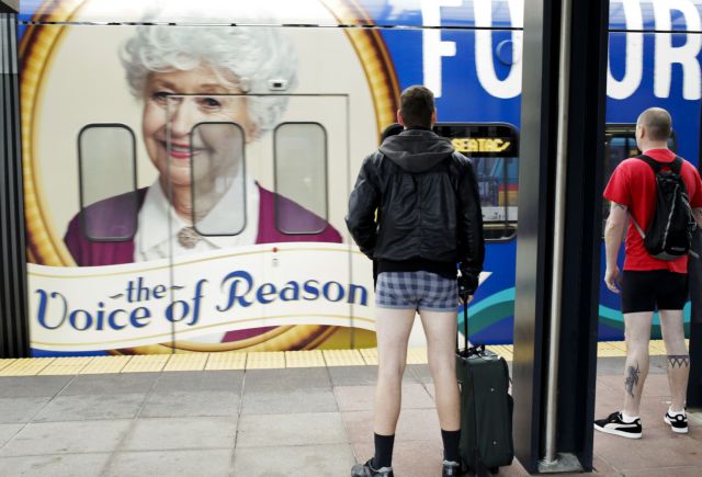 Χωρίς παντελόνι στο Μετρό χιλιάδες επιβάτες σε όλο τον κόσμο