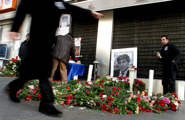 Δύο αστυνομικοί φυλακίστηκαν στην υπόθεση της δολοφονίας του Χραντ Ντινκ