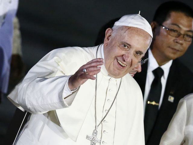 Πάπας για το Charlie Hebdo: «Υπάρχουν όρια στην ελευθερία του λόγου»
