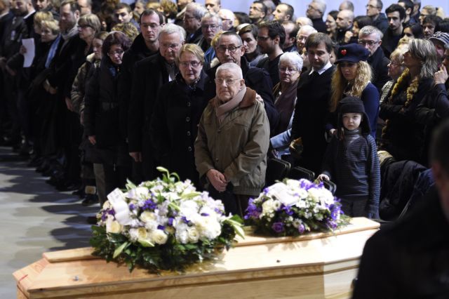Αντίο στον Σαρμπ, διευθυντή και σκιτσογράφο της Charlie Hebdo