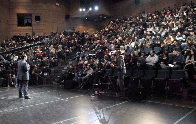 Τσίπρας: Να μην φύγουμε από τη χώρα, ας αλλάξουμε τη χώρα