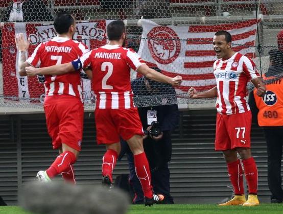 Ο Ολυμπιακός κράτησε την κορυφή παρά τη δύσκολη νίκη