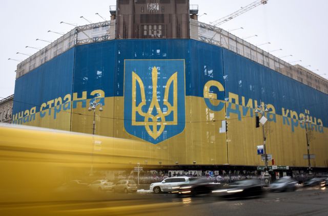 Για συμπλοκές με «τακτικές ρωσικές δυνάμεις» μιλά τo Κίεβο