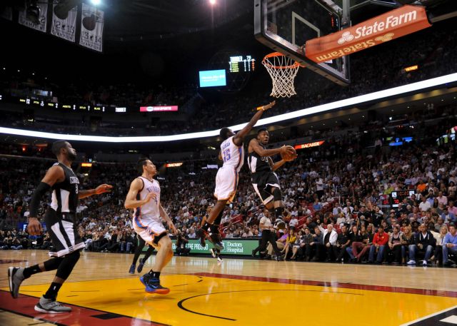 Με νίκη συνέχισαν Σαν Αντόνιο και Οκλαχόμα