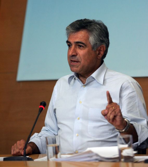 Καρχιμάκης: Τις μεταρρυθμίσεις σταμάτησε η ανατροπή Παπανδρέου από Βενιζέλο