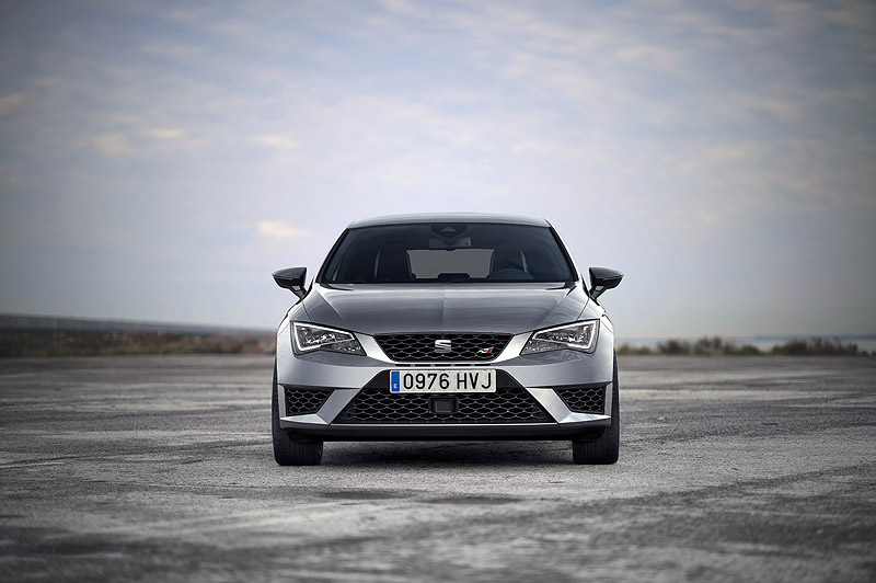 Seat Leon Cupra 2014: Ωμή δύναμη