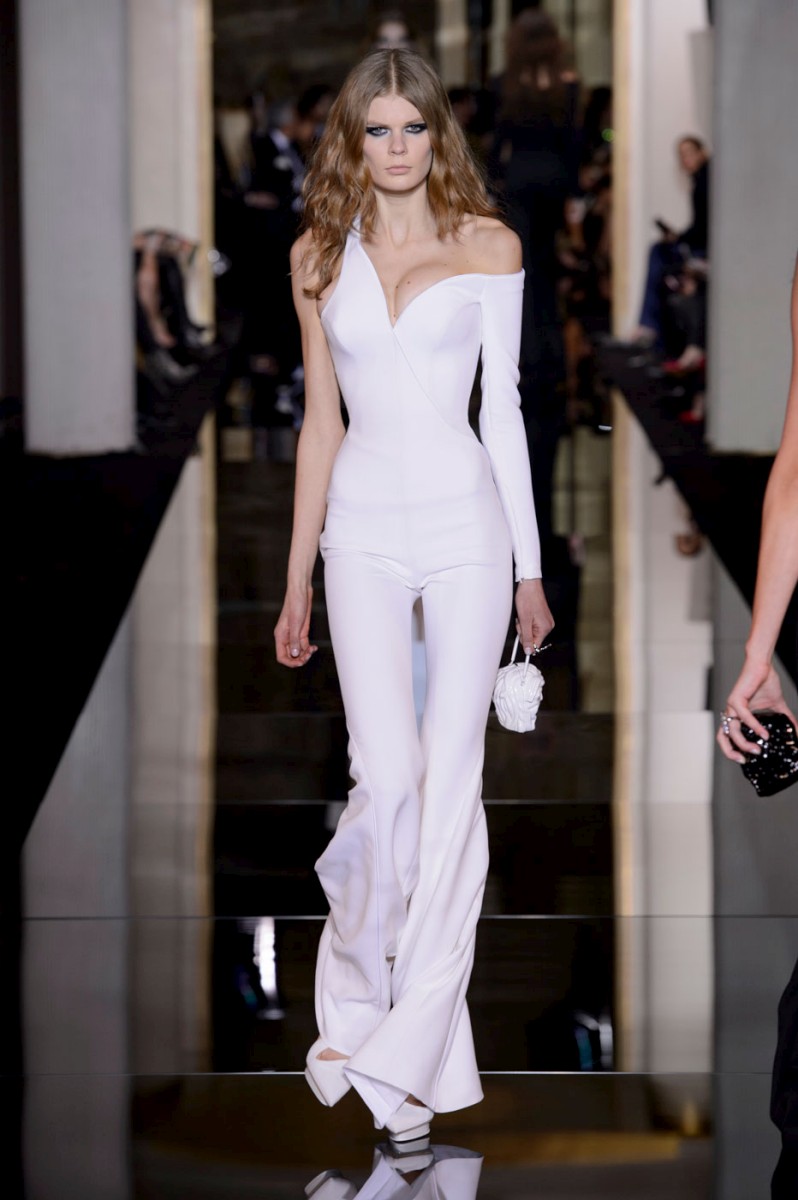 Haute Couture Παρίσι: οι κολεξιόν Dior και Versace Άνοιξη/Καλοκαίρι 2015