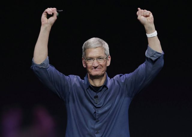 Στον Απρίλιο του 2015 τοποθετείται επισήμως η κυκλοφορία του Apple Watch