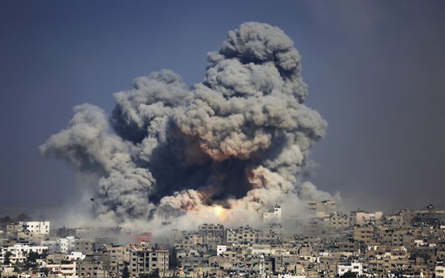 «Συνειδητά» τα πλήγματα του Ισραήλ σε σπίτια αμάχων στη Γάζα, λέει ΜΚΟ