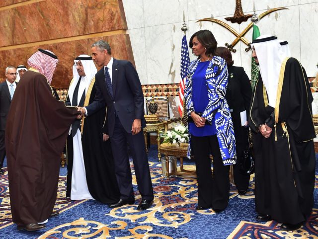 Θύελλα αντιδράσεων στη Σαουδική Αραβία για τη Μισέλ Ομπάμα χωρίς μαντίλα